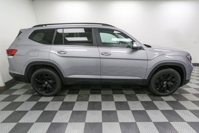 new 2025 Volkswagen Atlas car, priced at $39,669