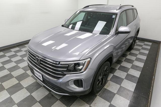 new 2025 Volkswagen Atlas car, priced at $43,795