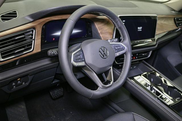 new 2025 Volkswagen Atlas car, priced at $39,669