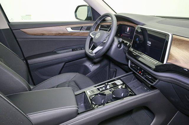 new 2025 Volkswagen Atlas car, priced at $43,795