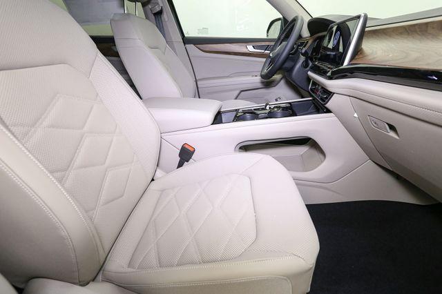 new 2025 Volkswagen Atlas car, priced at $44,870