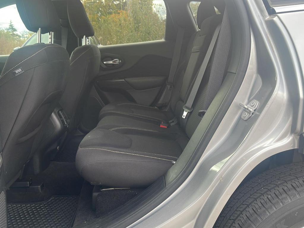 used 2016 Jeep Cherokee car, priced at $11,725