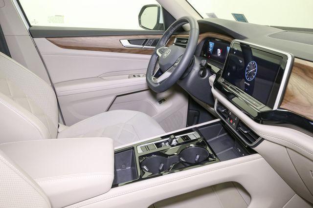 used 2024 Volkswagen Atlas car, priced at $40,595