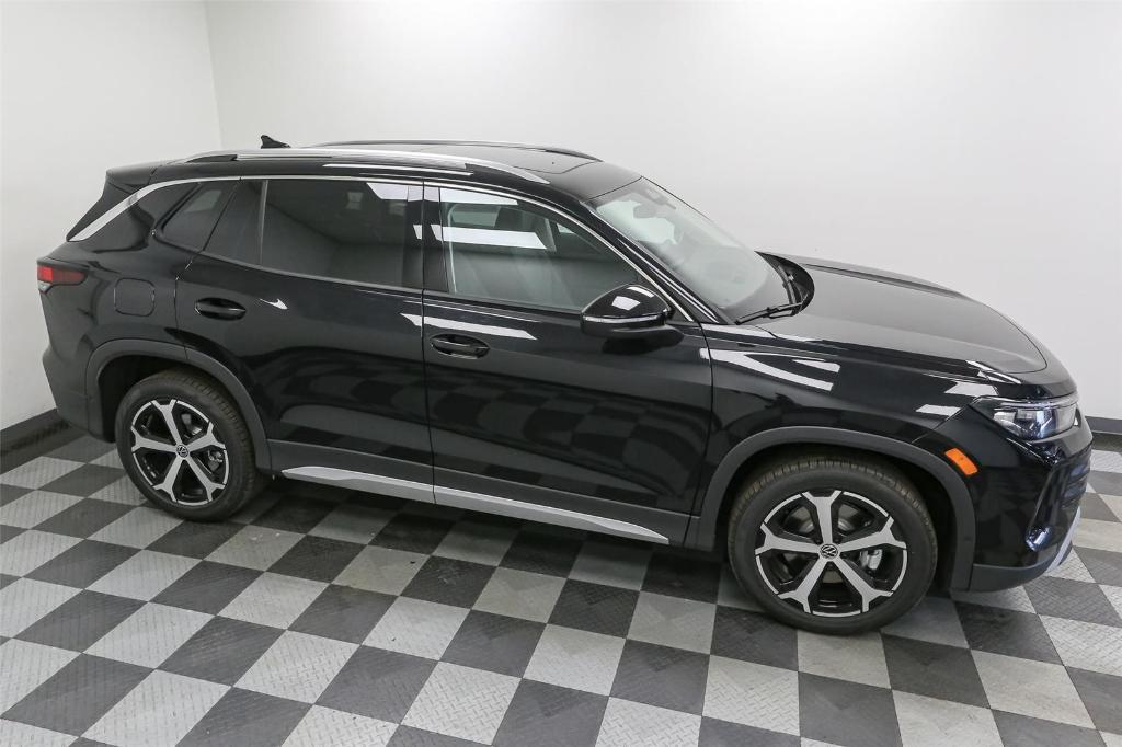 new 2025 Volkswagen Tiguan car, priced at $35,355