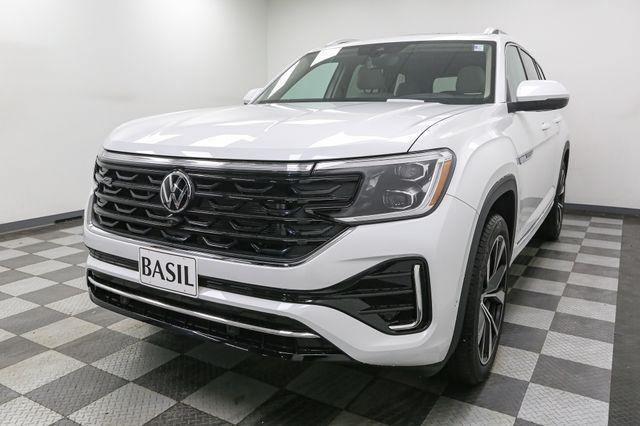 new 2025 Volkswagen Atlas car, priced at $52,598