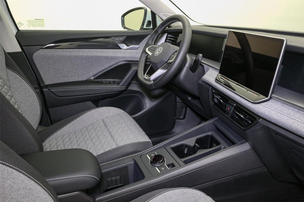 new 2025 Volkswagen Tiguan car, priced at $31,288