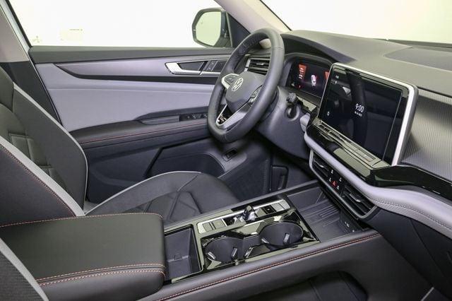 new 2025 Volkswagen Atlas car, priced at $45,062
