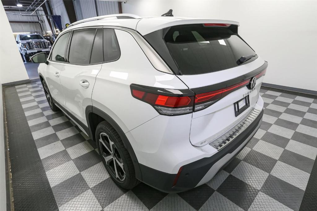new 2025 Volkswagen Tiguan car, priced at $33,706
