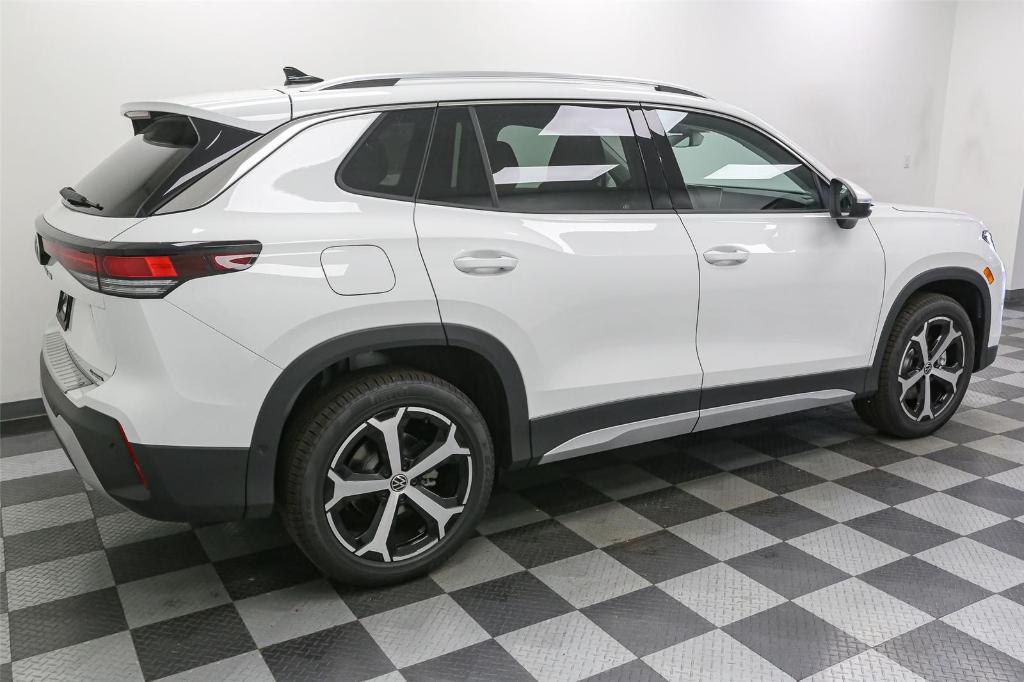 new 2025 Volkswagen Tiguan car, priced at $33,706