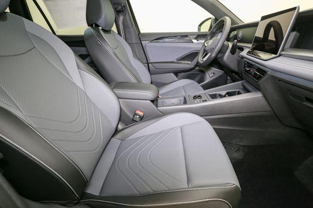 new 2025 Volkswagen Tiguan car, priced at $37,070