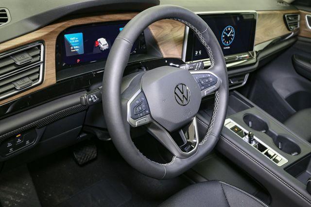 new 2025 Volkswagen Atlas car, priced at $39,189