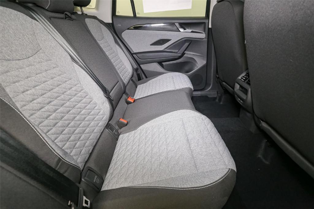 new 2025 Volkswagen Tiguan car, priced at $31,186