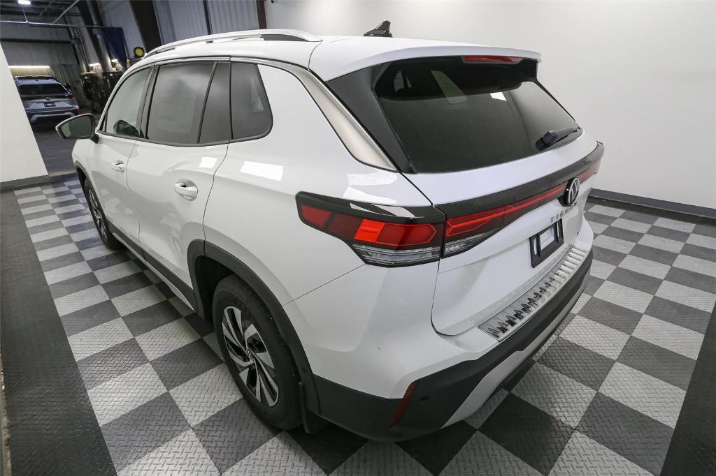 new 2025 Volkswagen Tiguan car, priced at $31,186