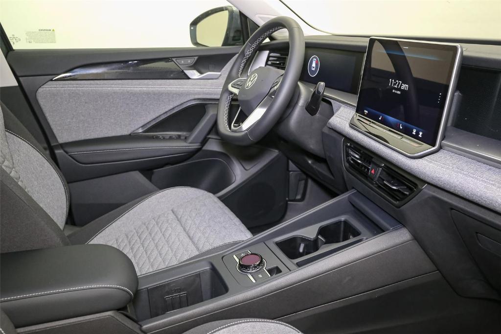 new 2025 Volkswagen Tiguan car, priced at $31,186