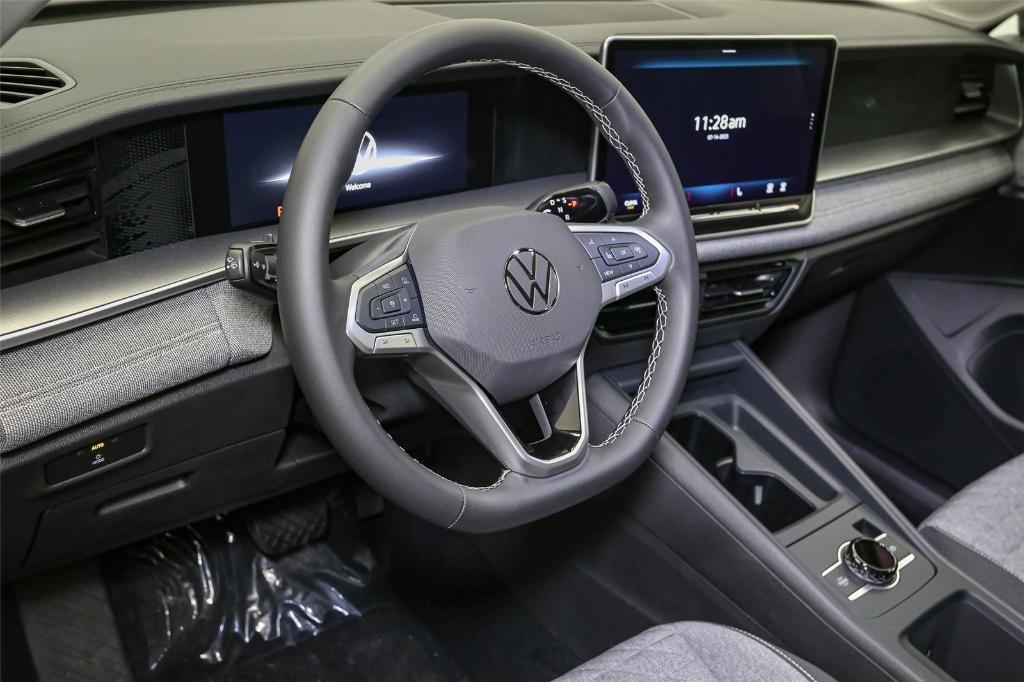new 2025 Volkswagen Tiguan car, priced at $31,186