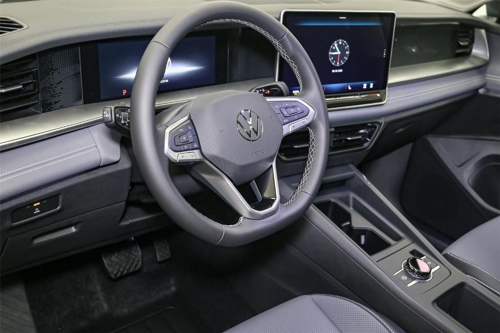 new 2025 Volkswagen Tiguan car, priced at $34,775