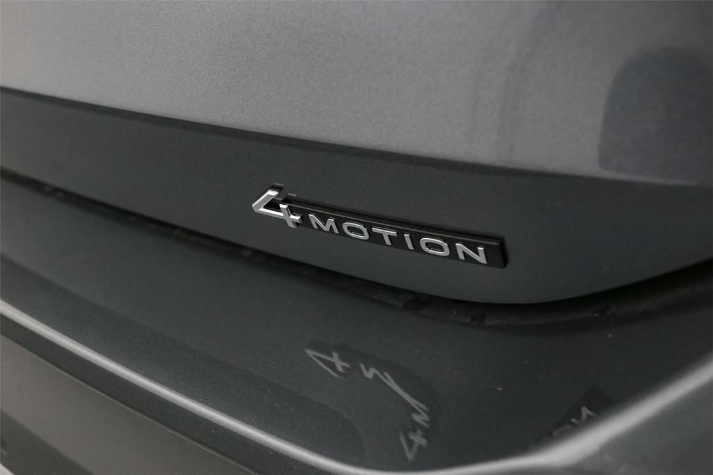 new 2025 Volkswagen Tiguan car, priced at $34,775