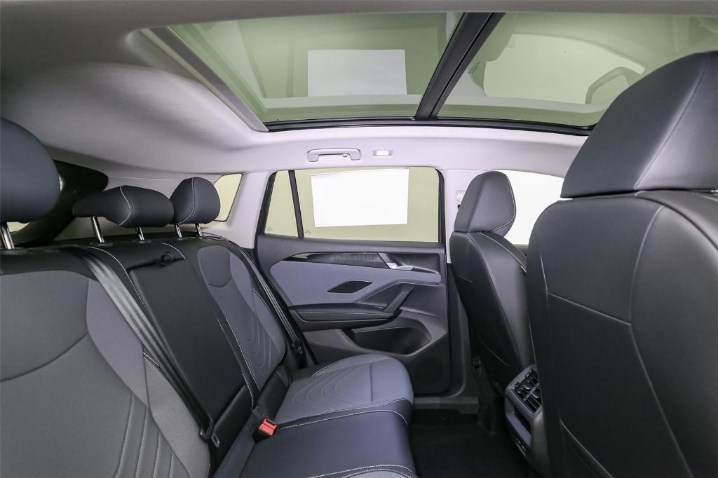 new 2025 Volkswagen Tiguan car, priced at $34,775