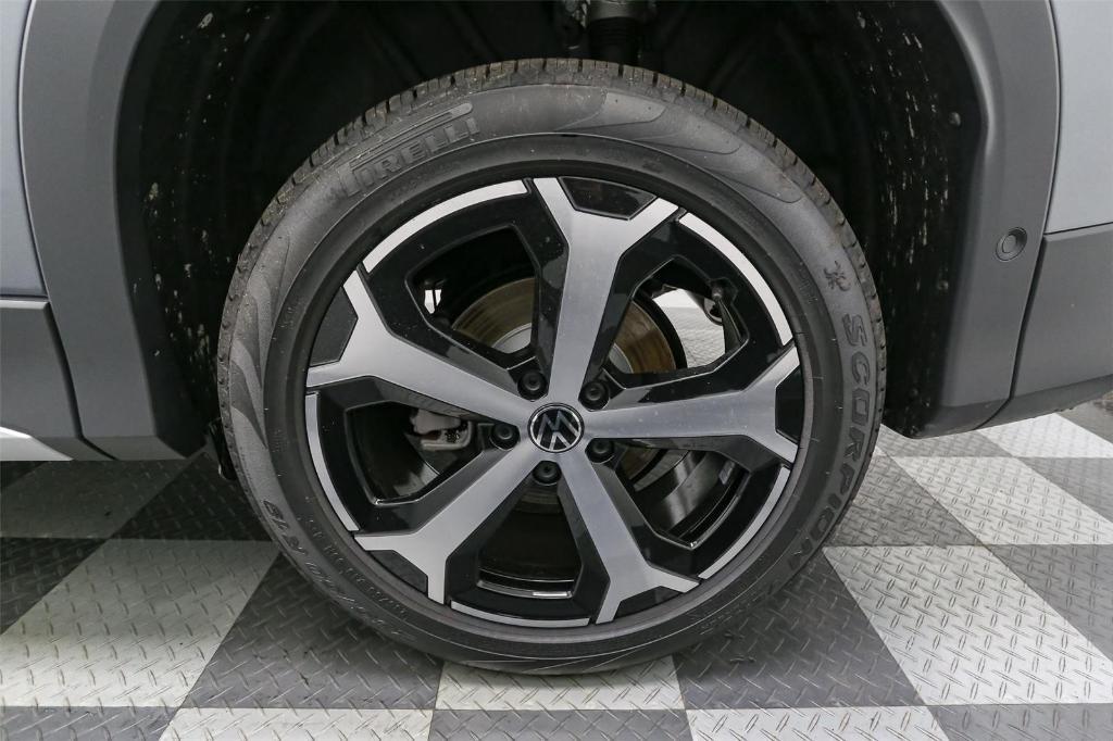 new 2025 Volkswagen Tiguan car, priced at $34,775
