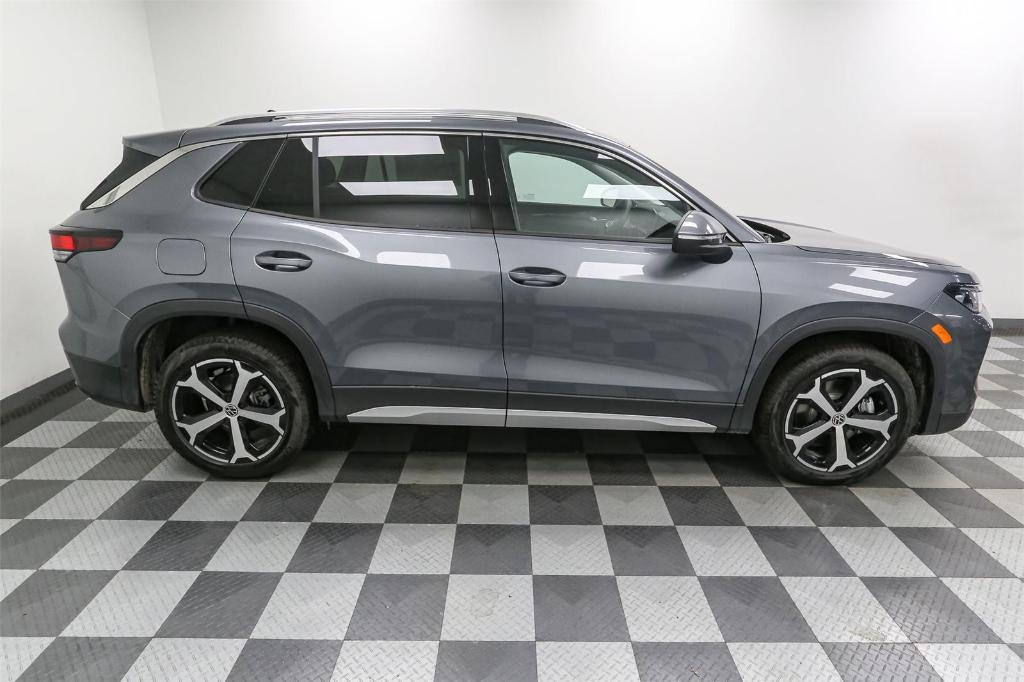 new 2025 Volkswagen Tiguan car, priced at $34,775