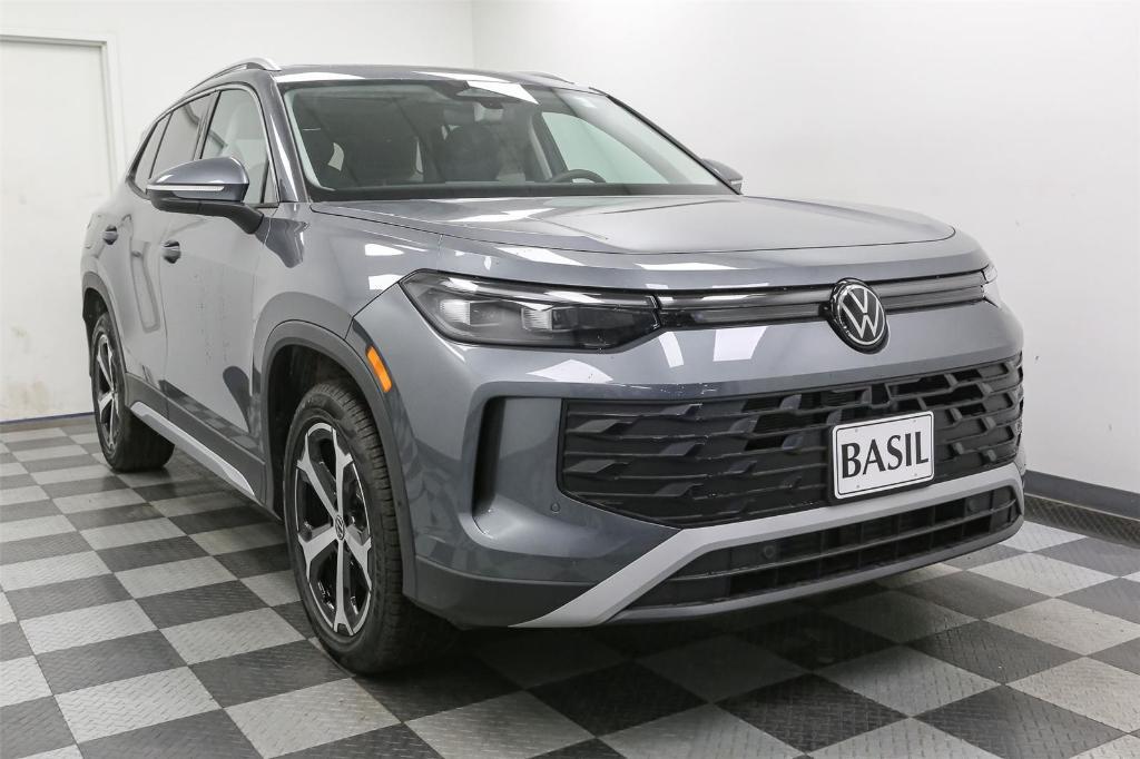 new 2025 Volkswagen Tiguan car, priced at $34,775