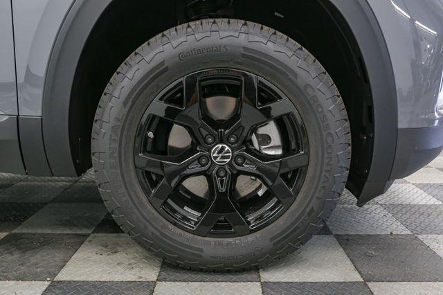 new 2025 Volkswagen Atlas car, priced at $44,865