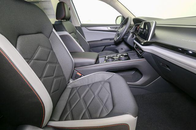 new 2025 Volkswagen Atlas car, priced at $44,864