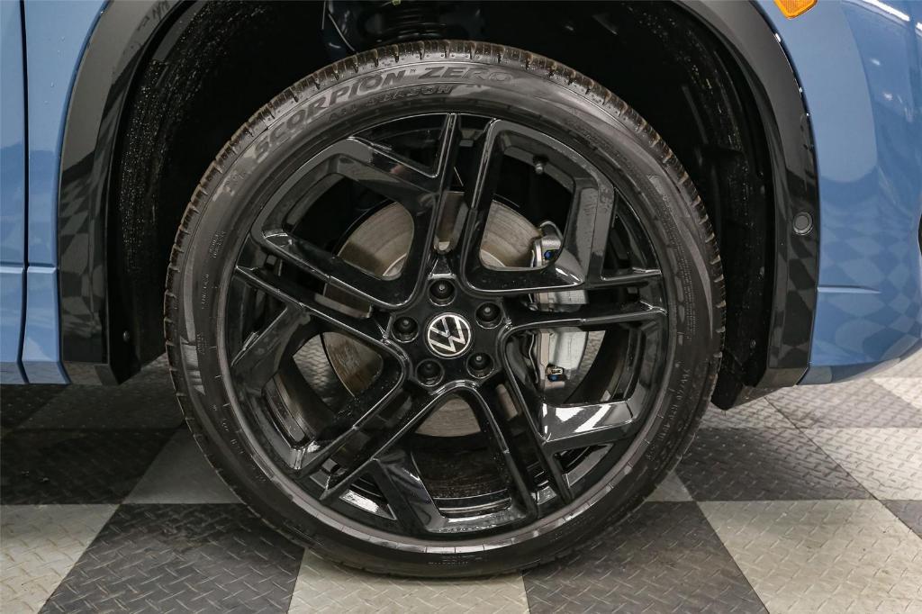 new 2025 Volkswagen Tiguan car, priced at $37,820
