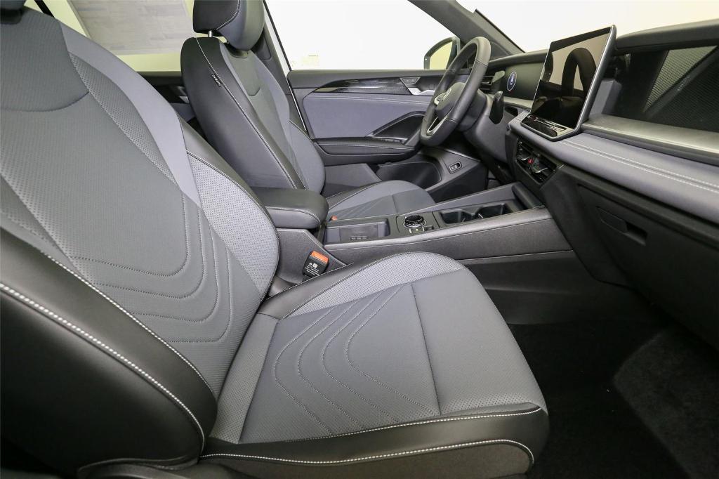 new 2025 Volkswagen Tiguan car, priced at $37,820