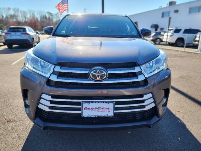 used 2019 Toyota Highlander car, priced at $29,499