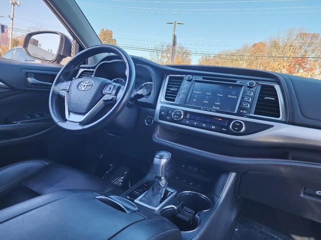 used 2019 Toyota Highlander car, priced at $29,499