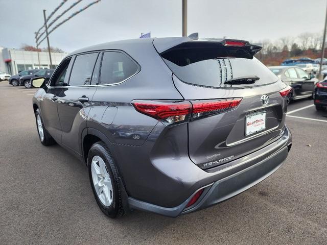 used 2022 Toyota Highlander car, priced at $34,999