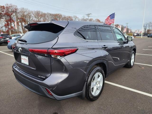 used 2022 Toyota Highlander car, priced at $34,999