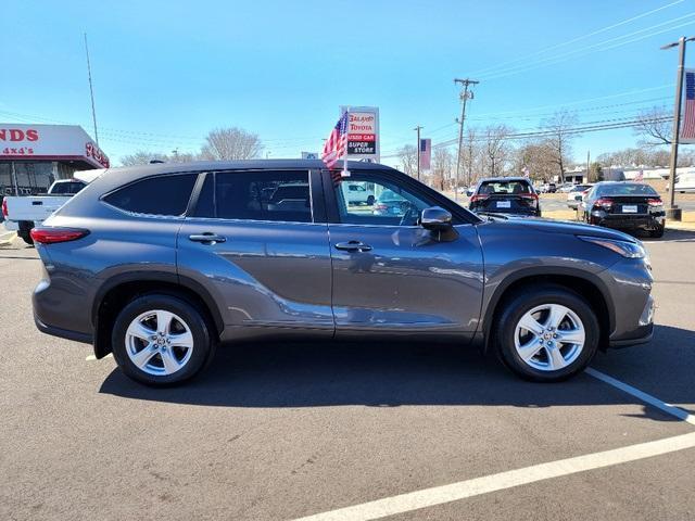 used 2023 Toyota Highlander car, priced at $33,499