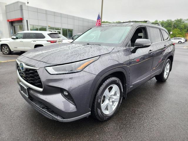 used 2022 Toyota Highlander Hybrid car, priced at $33,977
