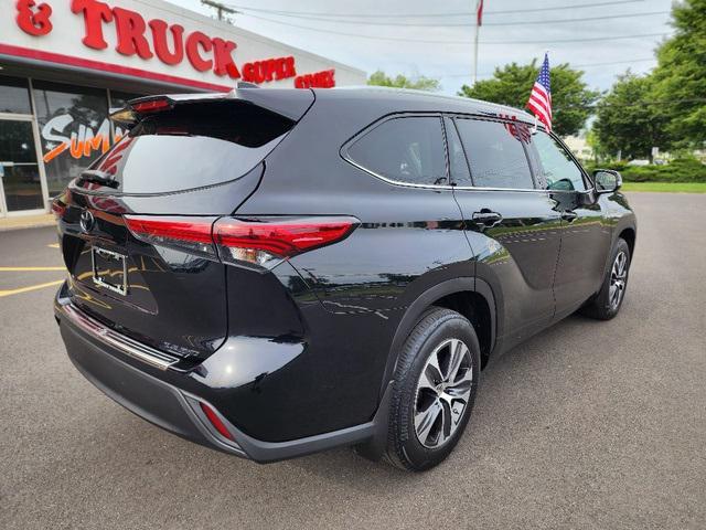 used 2022 Toyota Highlander car, priced at $37,779