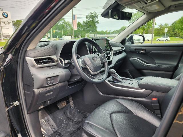 used 2022 Toyota Highlander car, priced at $37,779