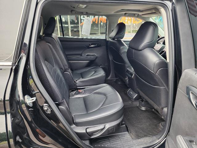 used 2022 Toyota Highlander car, priced at $37,779
