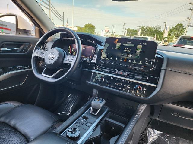 used 2022 Nissan Pathfinder car, priced at $33,999