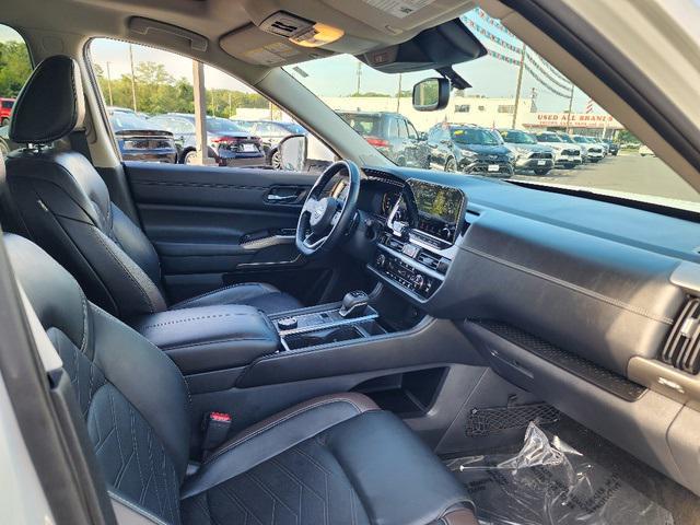 used 2022 Nissan Pathfinder car, priced at $33,999