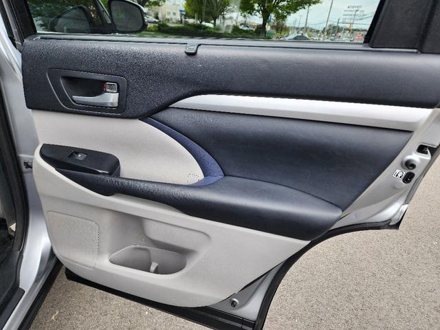 used 2015 Toyota Highlander car, priced at $19,499