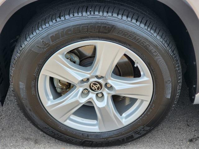 used 2023 Toyota Highlander car, priced at $34,555