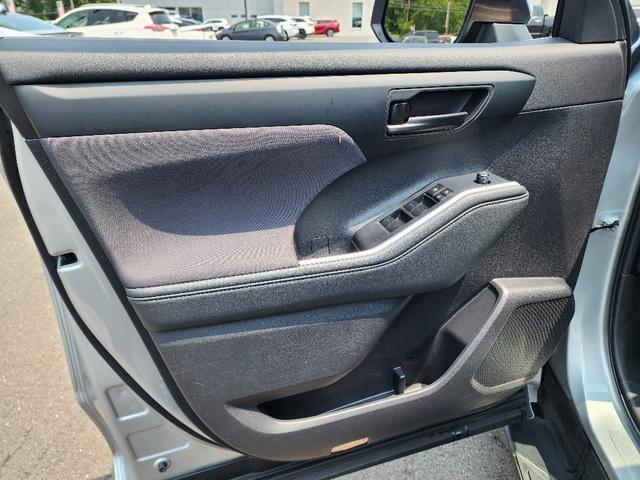used 2023 Toyota Highlander car, priced at $34,555