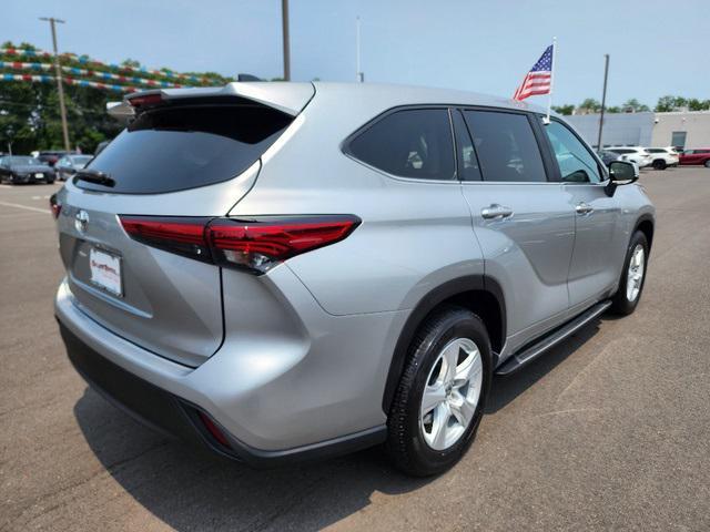 used 2023 Toyota Highlander car, priced at $34,555