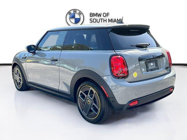 used 2023 MINI SE Hardtop car, priced at $20,500