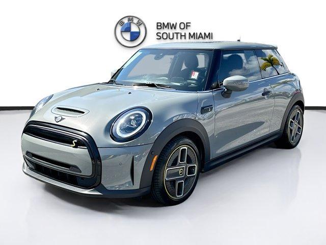 used 2023 MINI SE Hardtop car, priced at $20,500