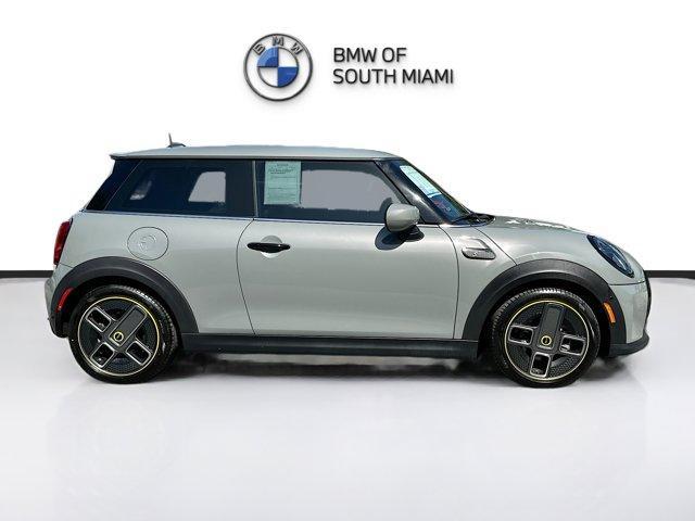 used 2023 MINI SE Hardtop car, priced at $20,500