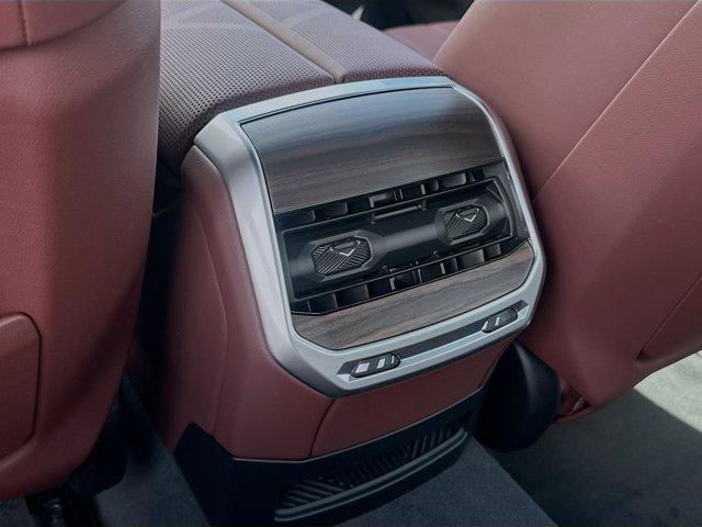new 2025 BMW 760 car, priced at $122,140