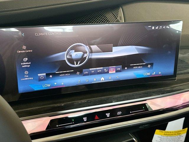new 2025 BMW 760 car, priced at $125,335