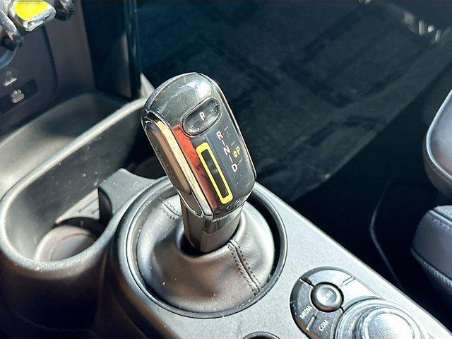 used 2023 MINI SE Hardtop car, priced at $19,750